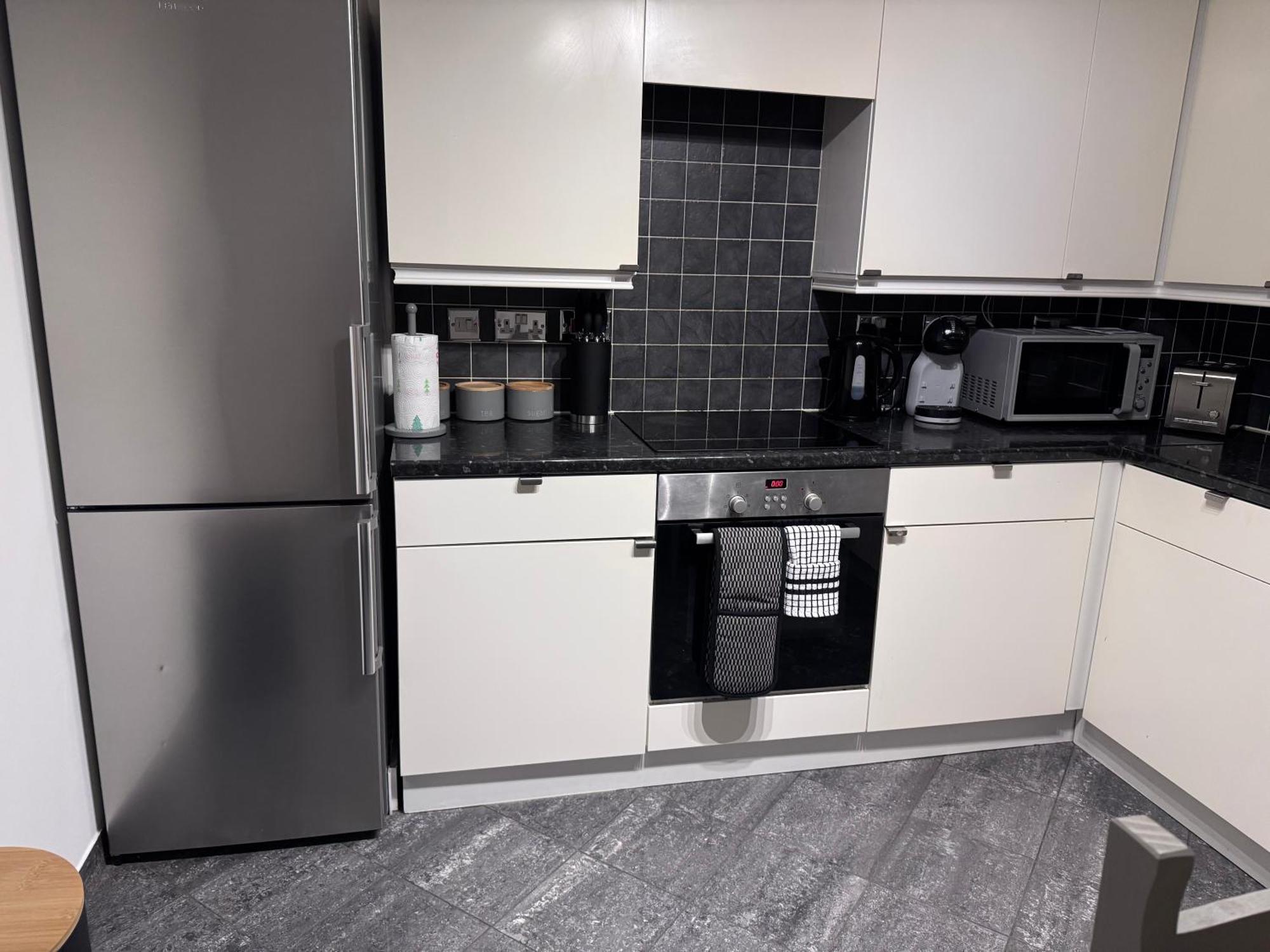 Hogwarts Apartment Abbots Langley Экстерьер фото