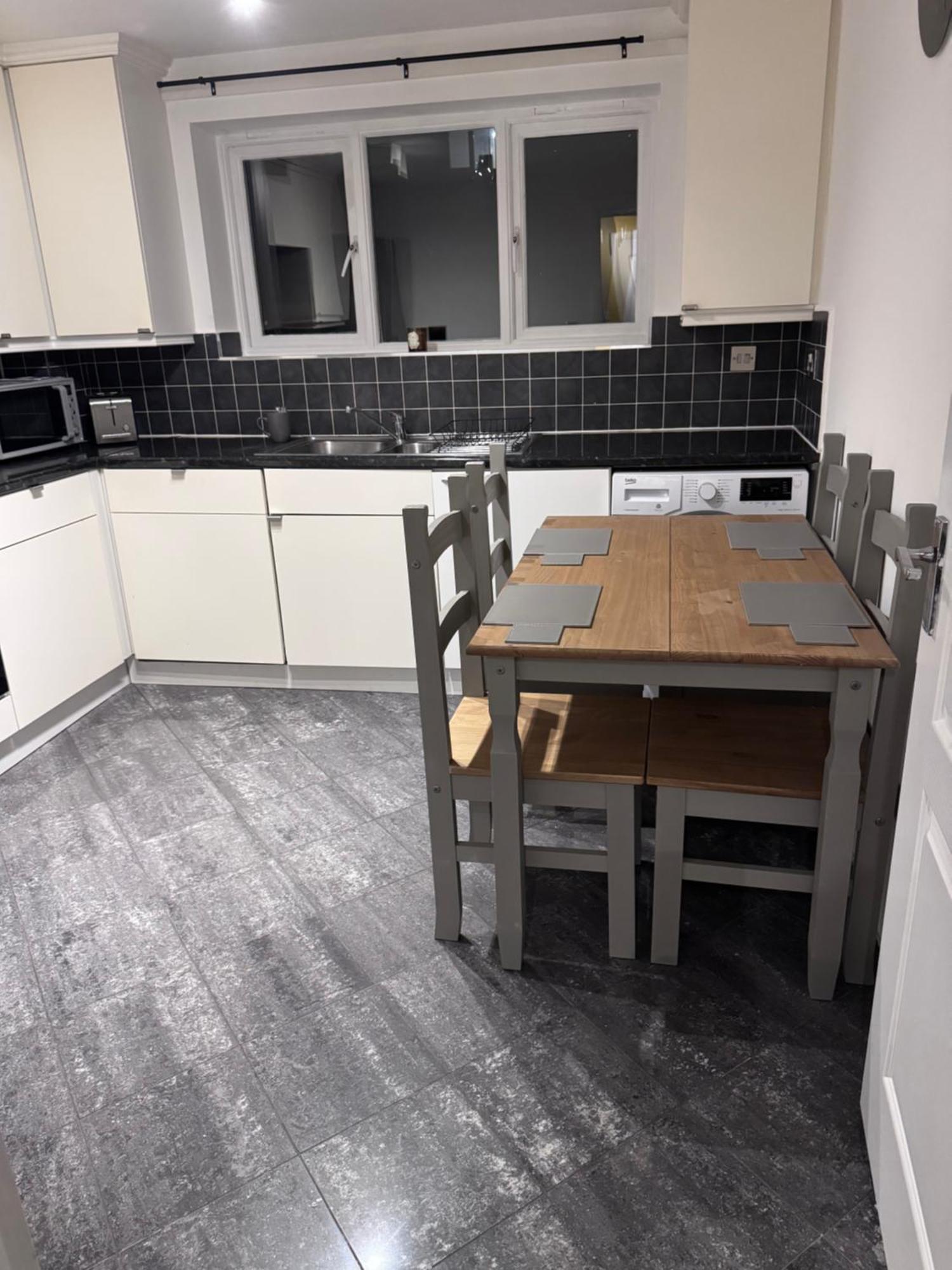 Hogwarts Apartment Abbots Langley Экстерьер фото