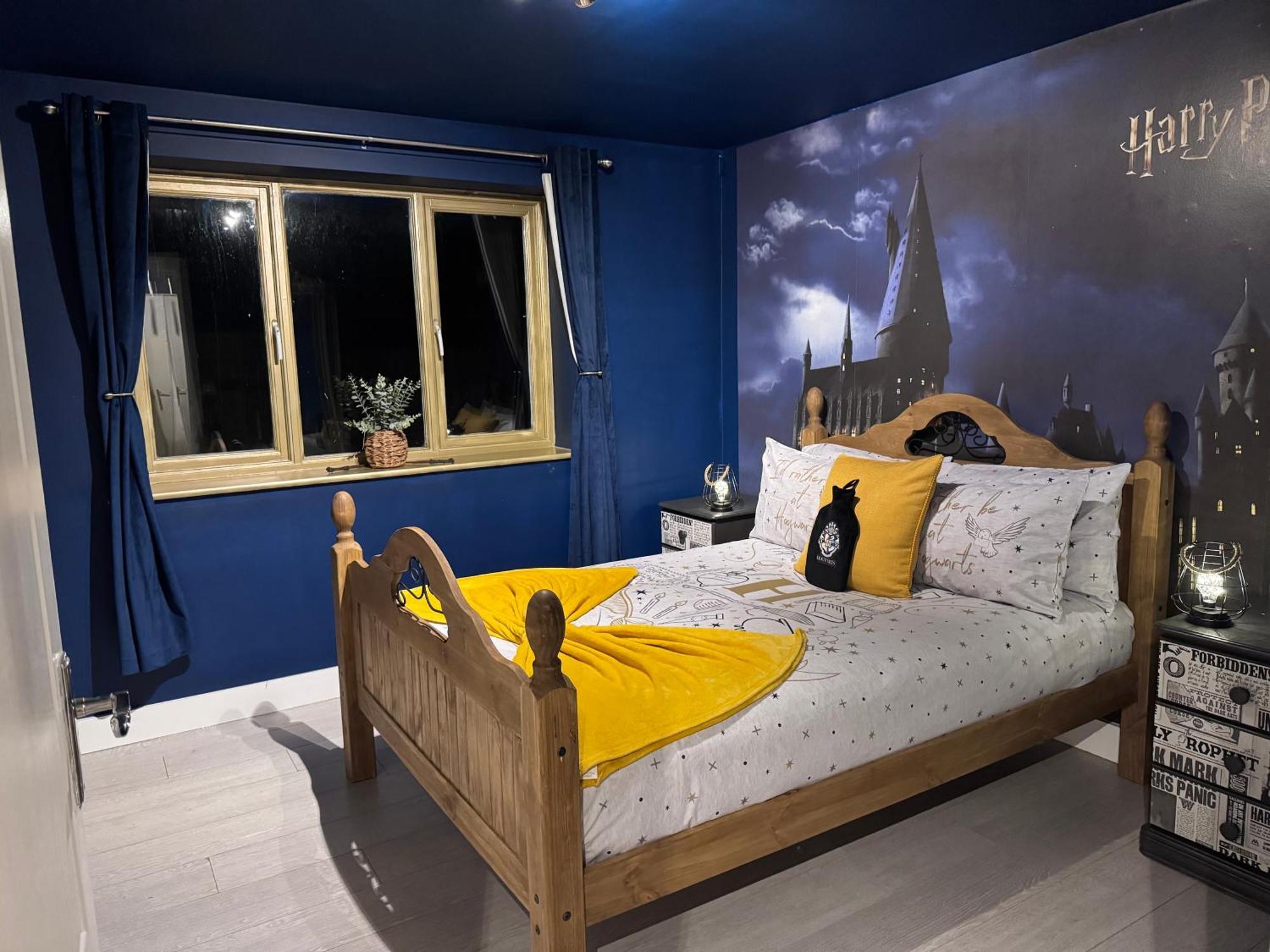 Hogwarts Apartment Abbots Langley Экстерьер фото